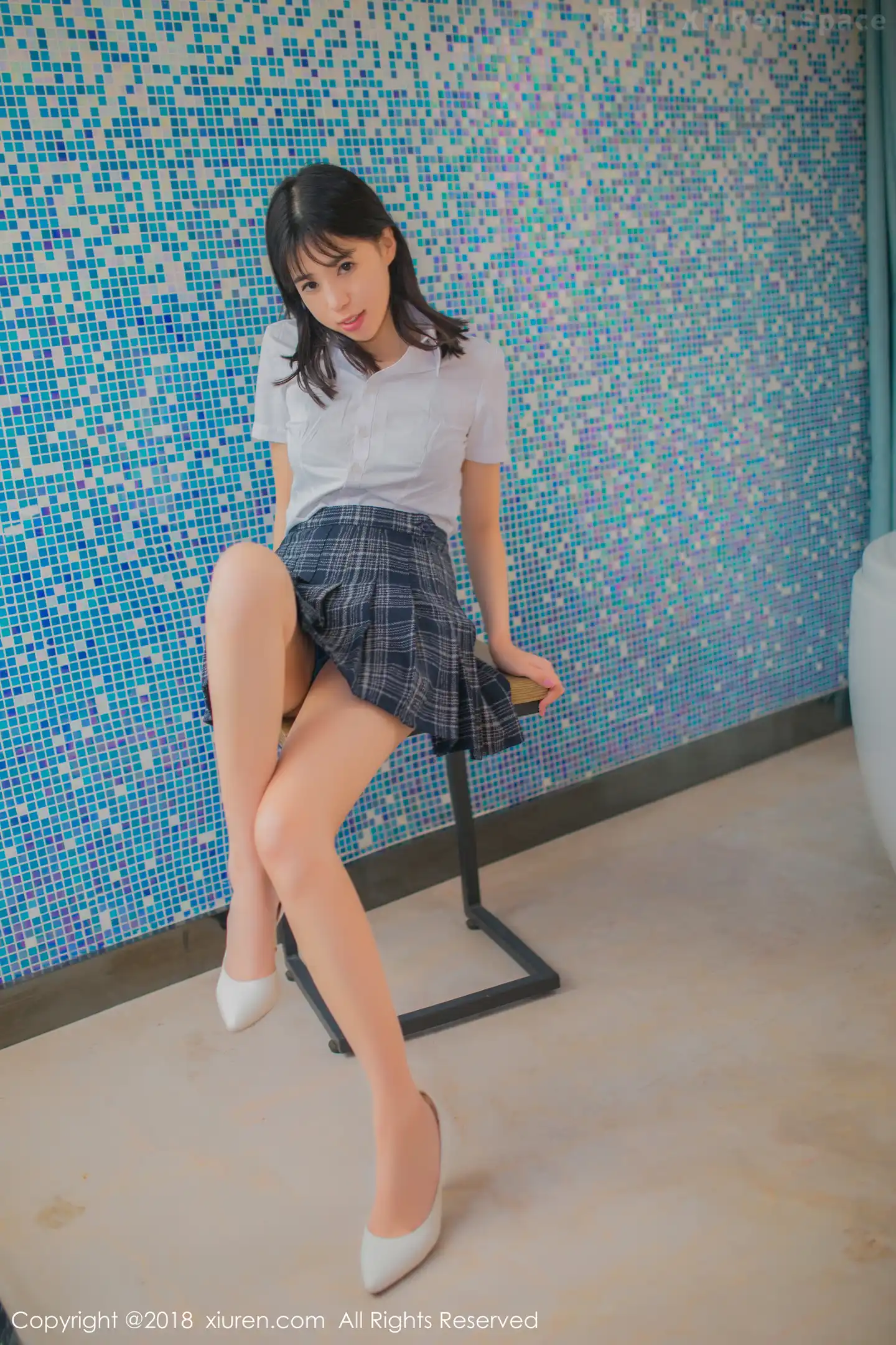 图片[3]-[XiuRen秀人网]VOL.1094 嫩模艾栗栗性感学生制服半脱黑色蕾丝内衣秀美胸迷人写真50P-秀人网官方网站